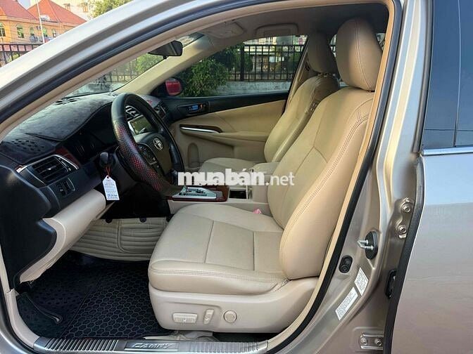 Toyota Camry 2014 2.5G Vàng cát