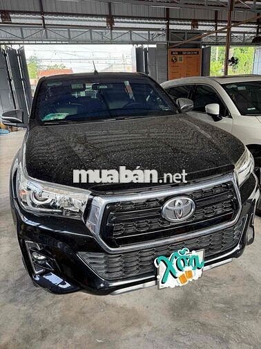 Toyota Hilux 2018 2.8G 4x4 AT Đen