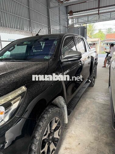 Toyota Hilux 2018 2.8G 4x4 AT Đen