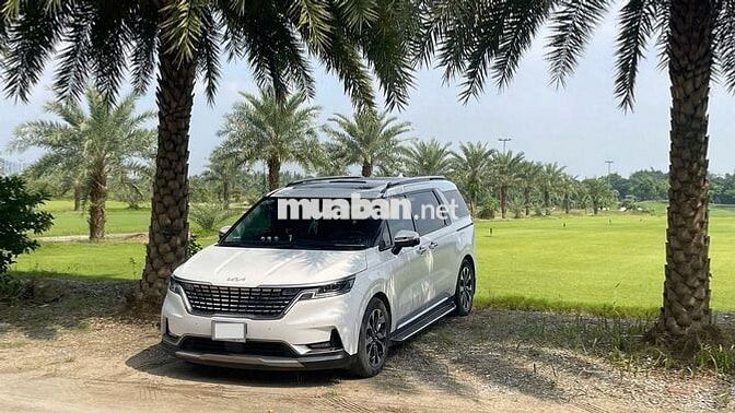Kia Carnival 2023 Signature 2.2D 75000 km