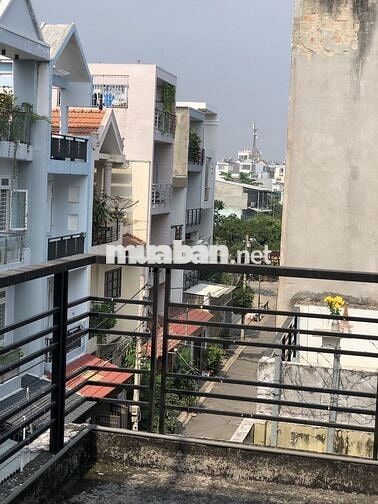 Bán nhà gần chợ An Nhơn - Khu cao tầng đường xe tải