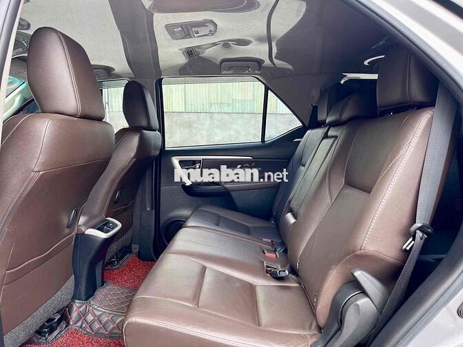 Toyota Fortuner 2017 Bạc 26.000 km