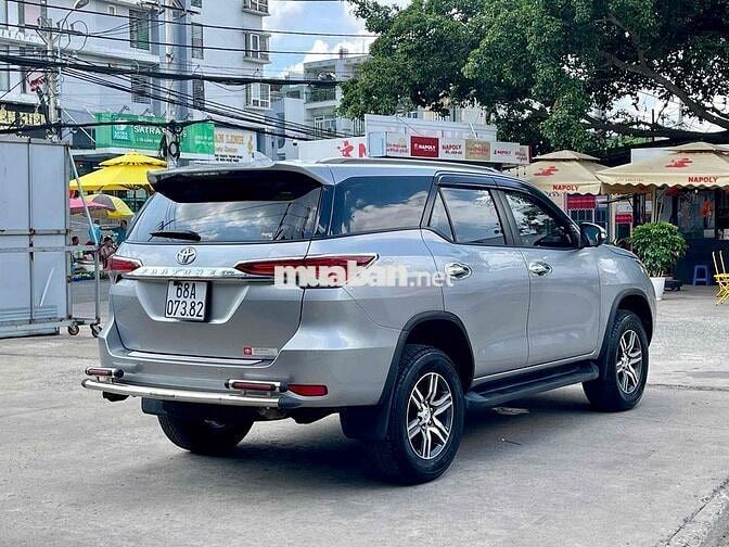 Toyota Fortuner 2017 Bạc 26.000 km