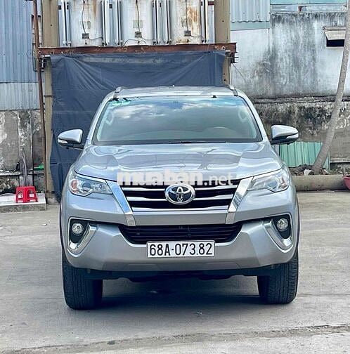 Toyota Fortuner 2017 Bạc 26.000 km