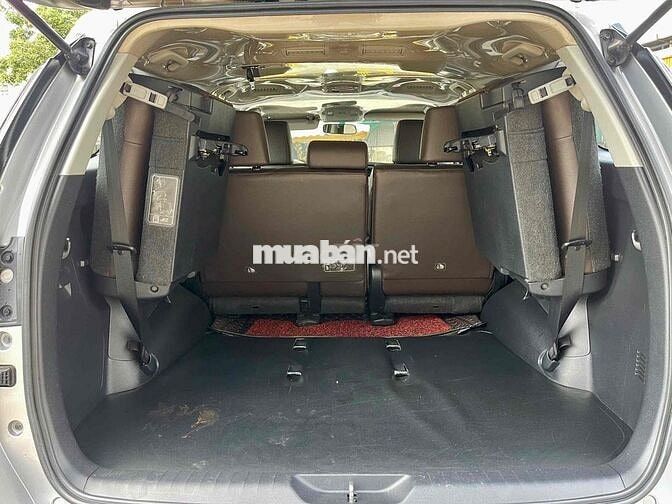 Toyota Fortuner 2017 Bạc 26.000 km