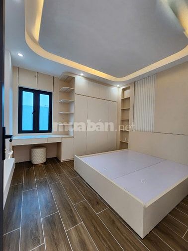 Căn nhà 3 tầng độc lập ngay Sân Vận động An Dương, vài bước ra đến Hồ 