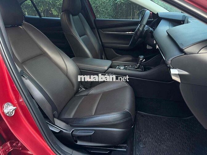 Mazda 3 Luxury 2024 Đỏ 18.700km
