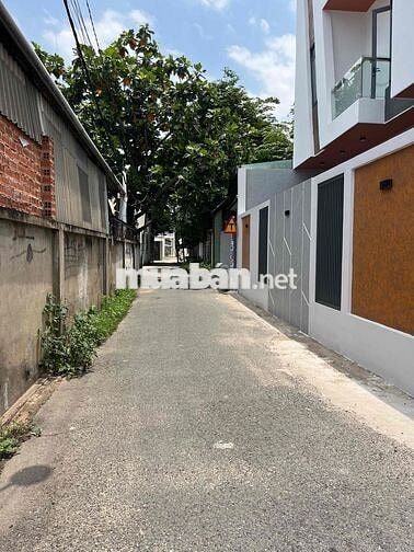 HOT  Chỉ 5 tỷ 290 triệu Nhà mới Trệt 2 lầu - Hiệp Thành 1