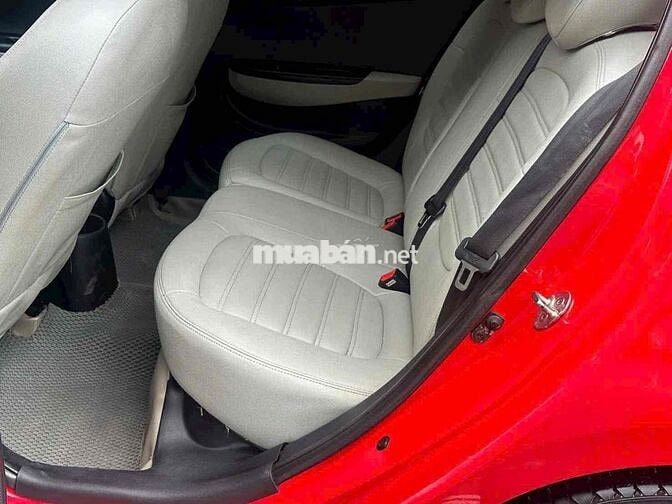 Hyundai i20 2011 Đỏ Tự động