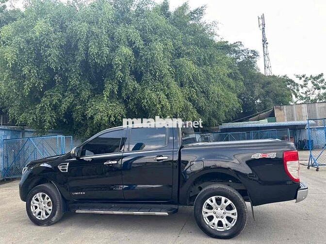 Ford Ranger Limited Đen 5 chỗ