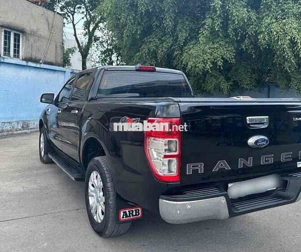 Ford Ranger Limited Đen 5 chỗ