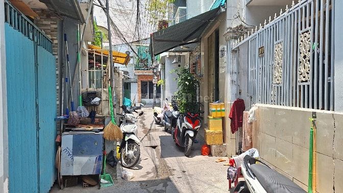 Nhà mới tuyệt đẹp, 1trệt, 1lầu, ST. Ngang 3,7m/NH4m x Dài 14,2m