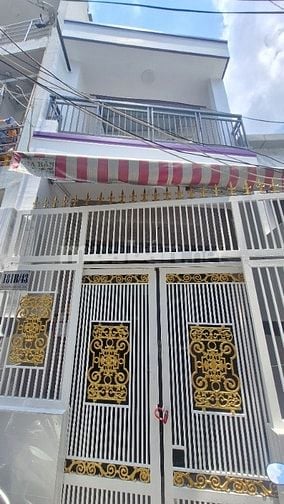 Nhà mới tuyệt đẹp, 1trệt, 1lầu, ST. Ngang 3,7m/NH4m x Dài 14,2m