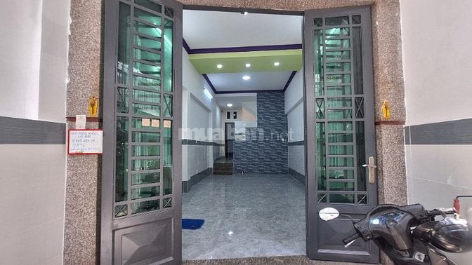 Nhà mới tuyệt đẹp, 1trệt, 1lầu, ST. Ngang 3,7m/NH4m x Dài 14,2m