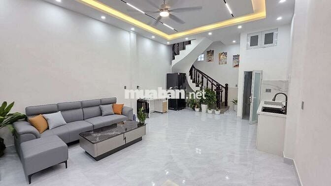 Bán nhà riêng 1 Trệt 3 Lầu Thủ Đức Sổ Hồng 50m2 4PN 4WC, Gần đường lớn