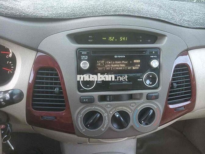 Toyota Innova 2006 Đen 7 chỗ