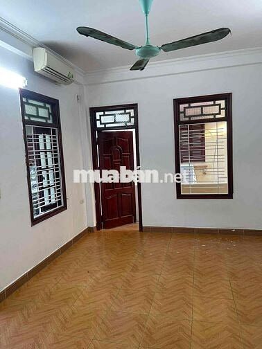 Cho Thuê nhà 5 Tầng 4PN TÂY HỒ . ÔTÔ Đỗ Cửa