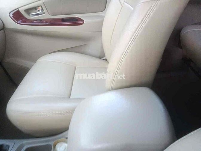 Toyota Innova 2006 Đen 7 chỗ