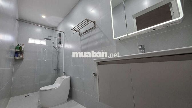 Bán nhà riêng 1 Trệt 3 Lầu Thủ Đức Sổ Hồng 50m2 4PN 4WC, Gần đường lớn