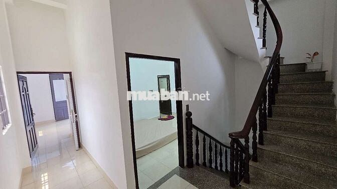 Bán nhà riêng 1 Trệt 3 Lầu Thủ Đức Sổ Hồng 50m2 4PN 4WC, Gần đường lớn