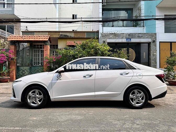 Hyundai Accent 2025 1.5 AT 21.000km Trắng 1 chủ