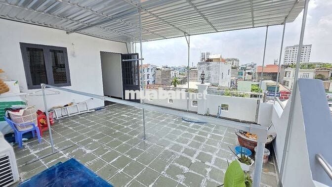 Bán nhà riêng 1 Trệt 3 Lầu Thủ Đức Sổ Hồng 50m2 4PN 4WC, Gần đường lớn
