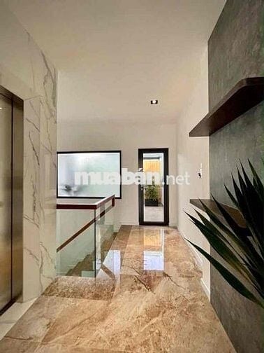 🔥 SIÊU PHẨM MẶT TIỀN ĐƯỜNG ĐÔI – VIEW CÔNG VIÊN – CÓ THANG MÁY 🔥
