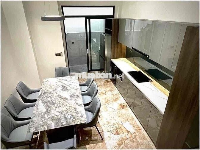 🔥 SIÊU PHẨM MẶT TIỀN ĐƯỜNG ĐÔI – VIEW CÔNG VIÊN – CÓ THANG MÁY 🔥
