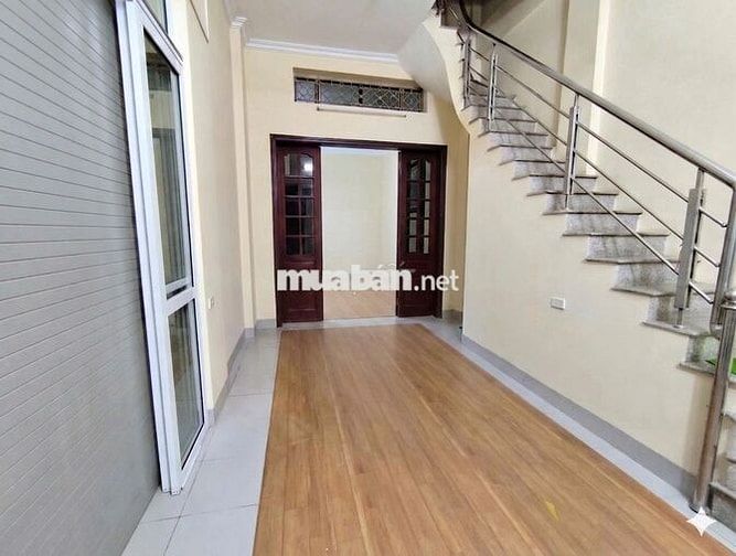 Cho thuê nhà căn góc 82 ngô quyền hà đông, 110m nhà 3 tầng, kinh doanh