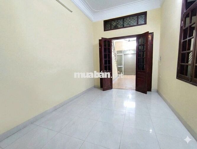 Cho thuê nhà căn góc 82 ngô quyền hà đông, 110m nhà 3 tầng, kinh doanh