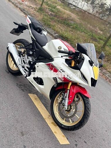 Yamaha R15M Trắng đỏ 15000 km