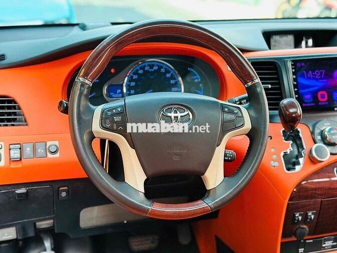 Toyota Sienna Limited Model 2013 nội thất ghế Vip