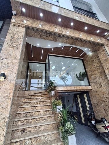 Bán nhà phố Hoàng Cầu 80m2, xây 8 tầng, có thang máy, hầm, ô tô tránh