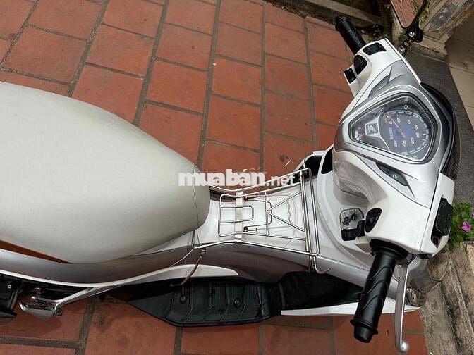Honda Air Blade Trắng 2011