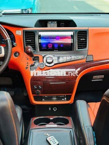 Toyota Sienna Limited Model 2013 nội thất ghế Vip