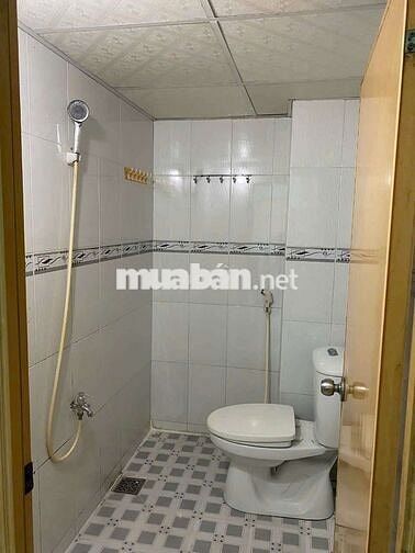Cho thuê nhà nguyên căn 2 phòng ngủ 2wc có sân thượng 