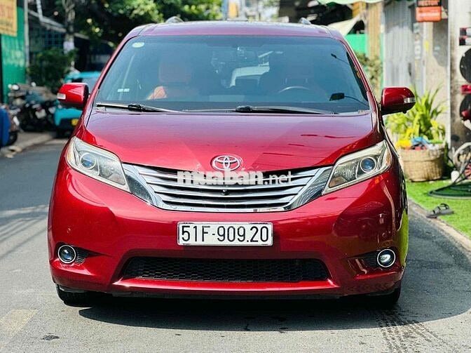 Toyota Sienna Limited Model 2013 nội thất ghế Vip