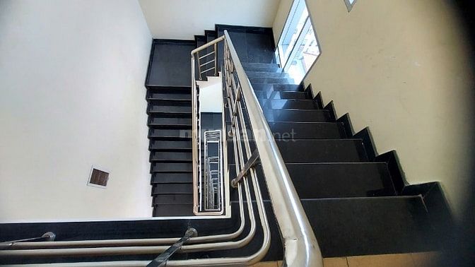 Cho thuê 600m2 Lầu 6 tại 12/1 NTMK, Q1. DT 20x30m. Giá 550k/m2/tháng