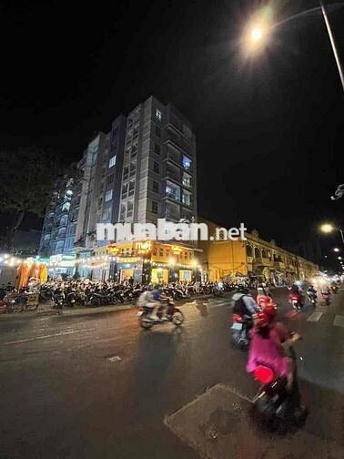 Mót cafe tuyển nhân viên