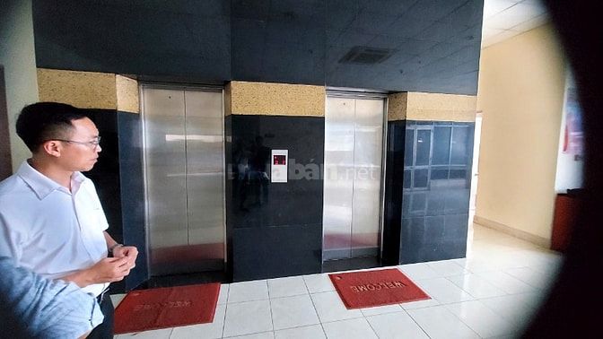 Cho thuê 600m2 Lầu 6 tại 12/1 NTMK, Q1. DT 20x30m. Giá 550k/m2/tháng