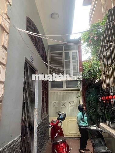 Nhà chính chủ trong trung tâm thành phố cho hộ gia đình thuê lâu dài