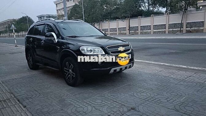 Chevrolet Captiva Đen