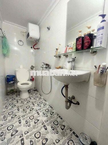 Nhà chính chủ trong trung tâm thành phố cho hộ gia đình thuê lâu dài