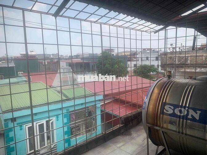 Nhà chính chủ trong trung tâm thành phố cho hộ gia đình thuê lâu dài