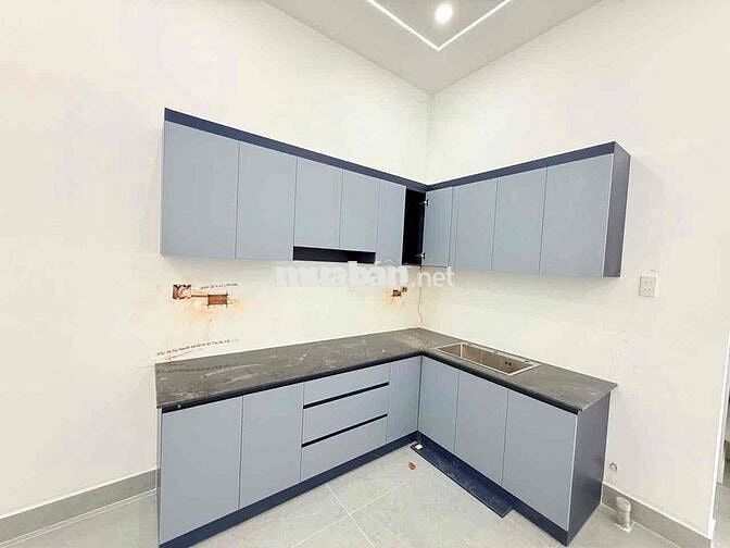 Nhà kiểu hiện đại, diện tích rộng, gần chợ, KCN cầu cần thơ, full thổ
