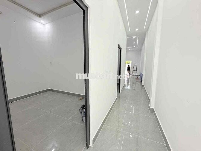 Nhà kiểu hiện đại, diện tích rộng, gần chợ, KCN cầu cần thơ, full thổ