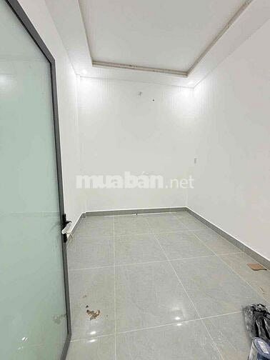 Nhà kiểu hiện đại, diện tích rộng, gần chợ, KCN cầu cần thơ, full thổ