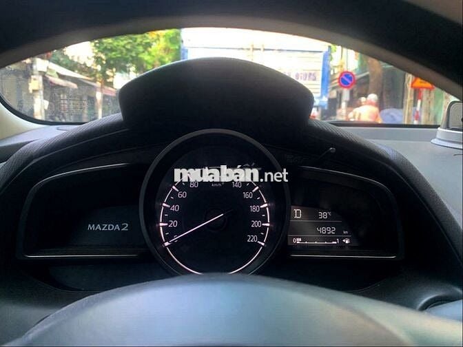 Mazda 2 Trắng 4800 km