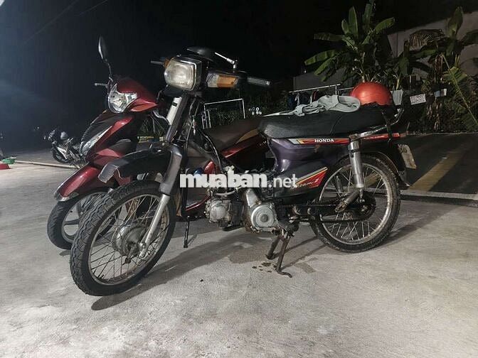 Honda Dream màu Tím