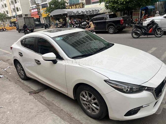 Mazda 3 Luxury 2019 Trắng 90000 km